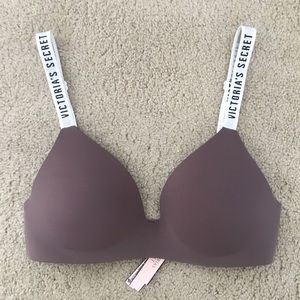 Victoria’s Secret Wireless T-Shirt Bra! New w/Tags